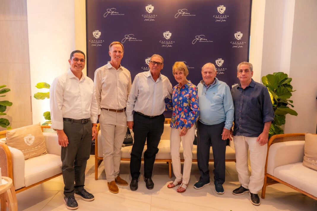 En la imagen figuran Jorge Subero Medina, Jack Nicklaus hijo, Ricardo Hazoury, Barbara Nicklaus, Jack Nicklaus y Fernando Hazoury.