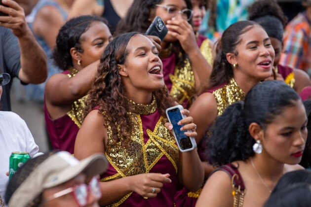 La expresi&oacute;n de la belleza dominicana capt&aacute;ba la atenci&oacute;n de fotografos durante el festival Saborea S&aacute;nchez. Foto Mitur