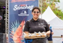 Saborea Sánchez convierte su camarón en carta de presentación para el turismo gastronómico dominicano No solo el camarón debutó en el festival gastronómico pues otros platos sancheros y dominicanos completaron la oferta gastronómica. Foto Mitur