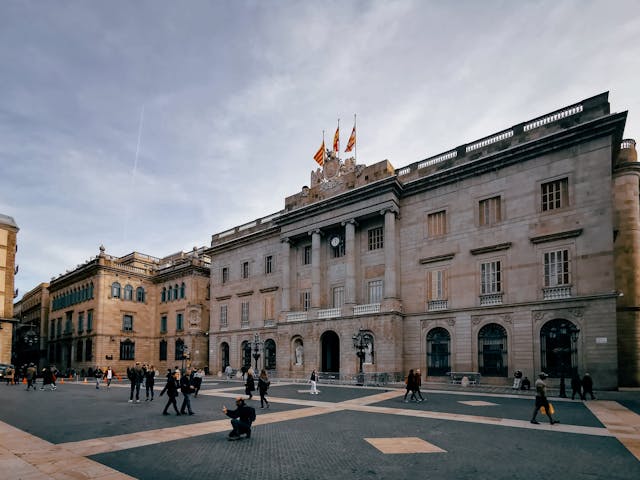 Vista de la sede del Ayuntamiento de Barcelona en Pl. San Jaime. Foto fuente externa.