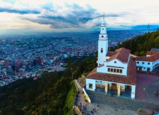 Las naciones que están haciendo la diferencia en el turismo mundial según el Informe de Tendencias Globales 2026 del WTTC Vista panorámica de Bogotá desde el Cerro de Monserrate, uno de los más famoso en el turismo de Colombia. Fuente: Colombia Travel.
