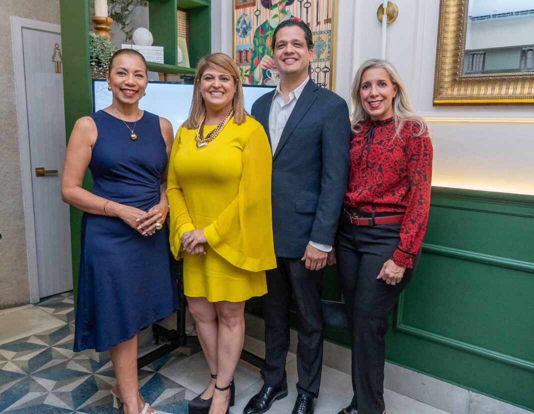 Olga García, Marcelle Álvarez, Raymond Arias y Nolmis Sánchez