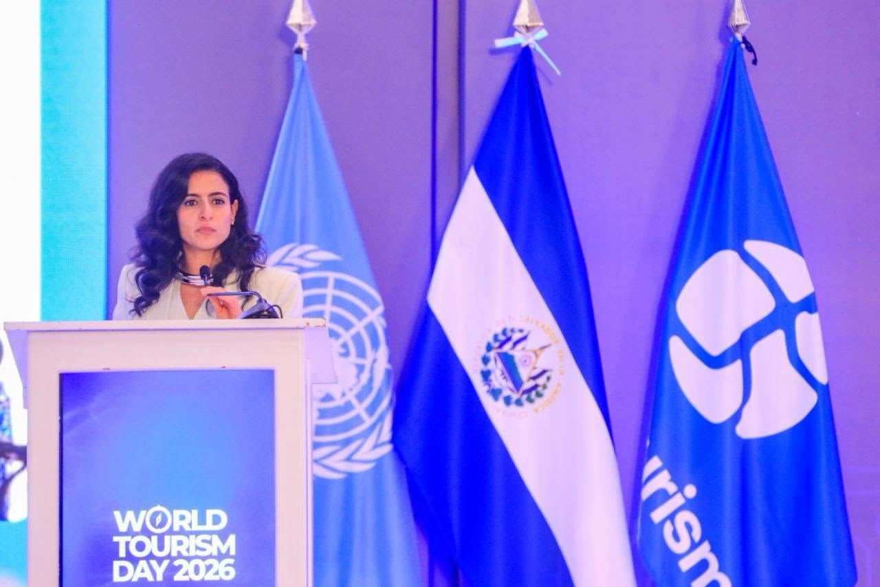 Shaikha Al Nuwais, secretaria general de ONU Turismo, durante su discurso ayer en San Salvador.
