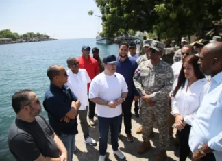 Autoridad Portuaria anuncia la remodelación del puerto de La Romana Alejandro Campos supervisa el Puerto de La Romana y anuncia inicio de su remodelación para reforzar la seguridad nacional.