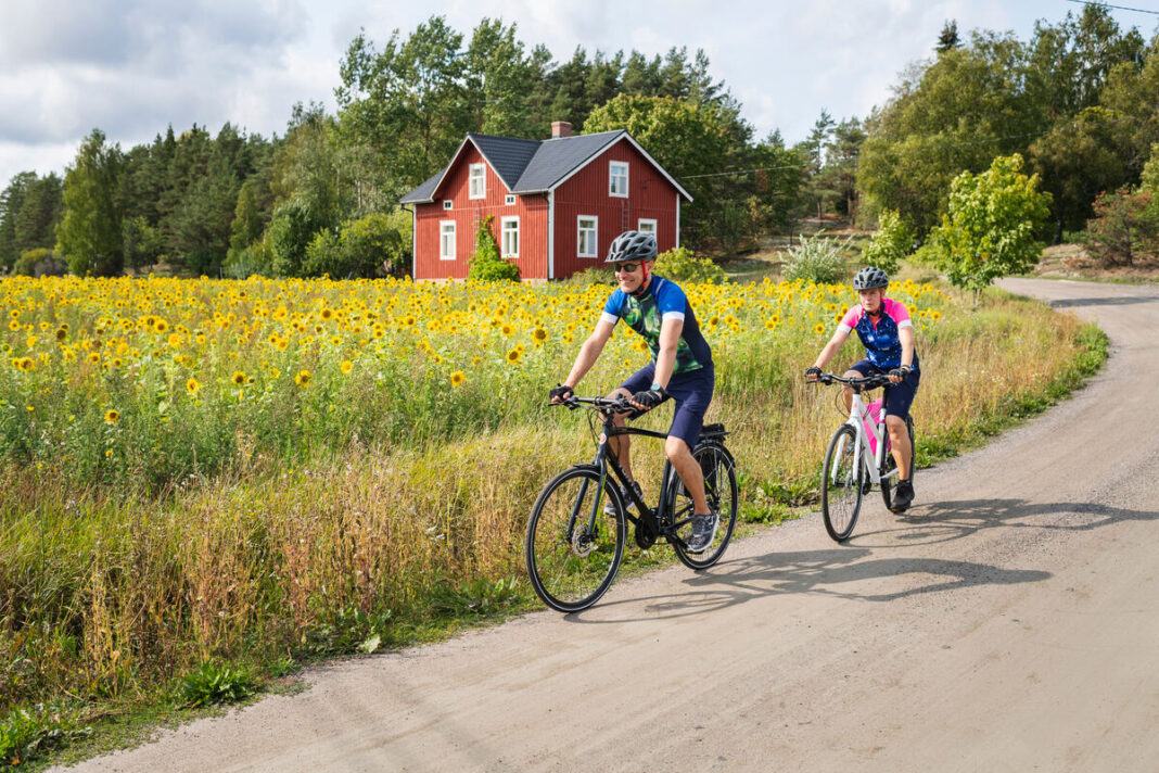 Cicloturismo en Helsinki, ciudad que obtuvo 92.94% y volvió a ocupar la primera posición del índice, seguida por Gothenburg, Suecia, con 91.29%, y Copenhague, Dinamarca, con 90.35%.