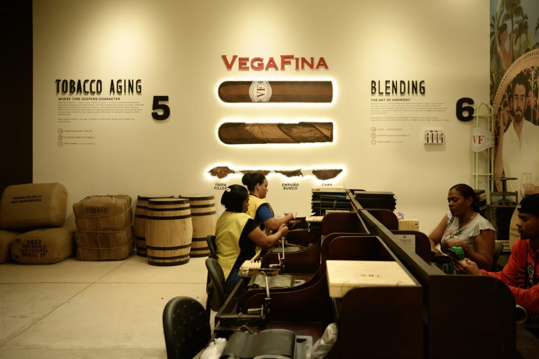 El reconocimiento de Cigar Journal llega antes del primer aniversario de Cigar Country Punta Cana by VegaFina.