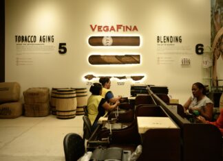 Cigar Country Punta Cana es reconocido como “Best Lounge North America” en los Cigar Trophy Awards 2026 El reconocimiento de Cigar Journal llega antes del primer aniversario de Cigar Country Punta Cana by VegaFina.