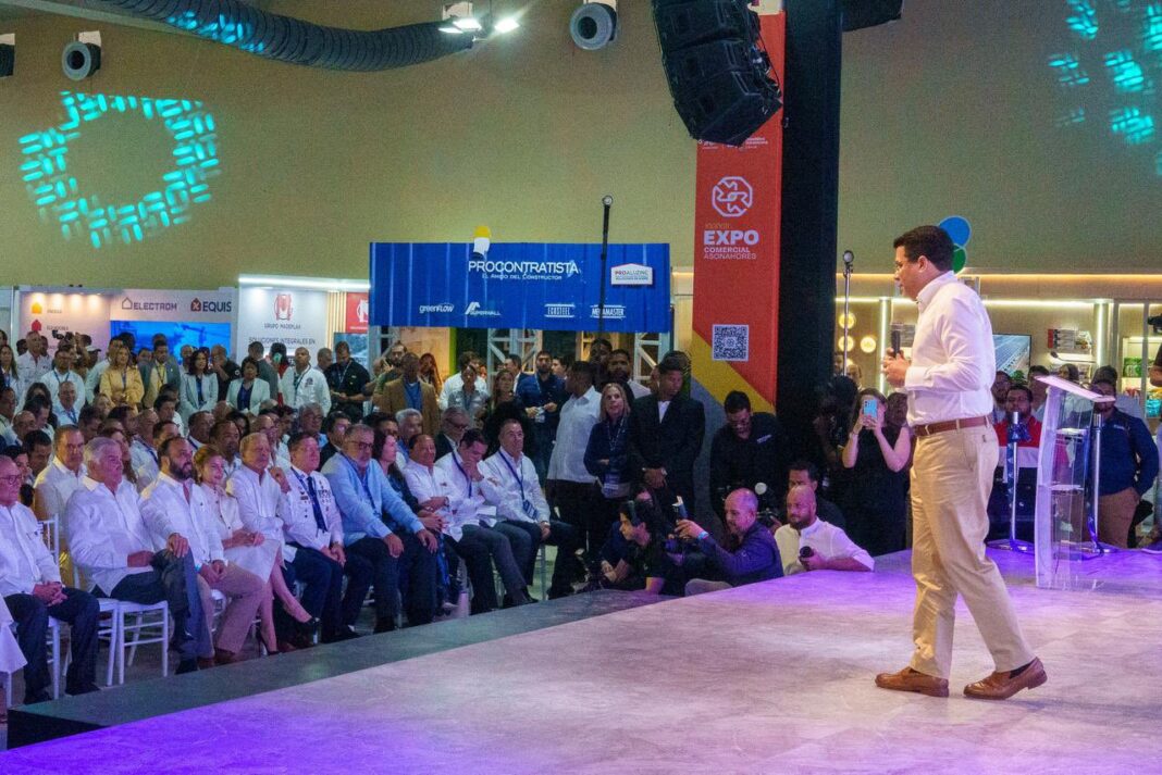 David Collado durante su participación en la Exposición Comercial Asonahores 2026 en Blue Mall Punta Cana este martes.