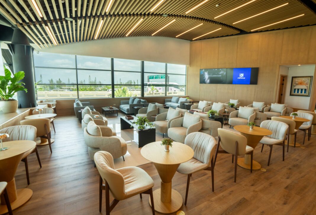 El servicio del Lounge Popular en el AILA ha recibido más de 400,000 pasajeros desde su apertura. Foto Banco Popular.