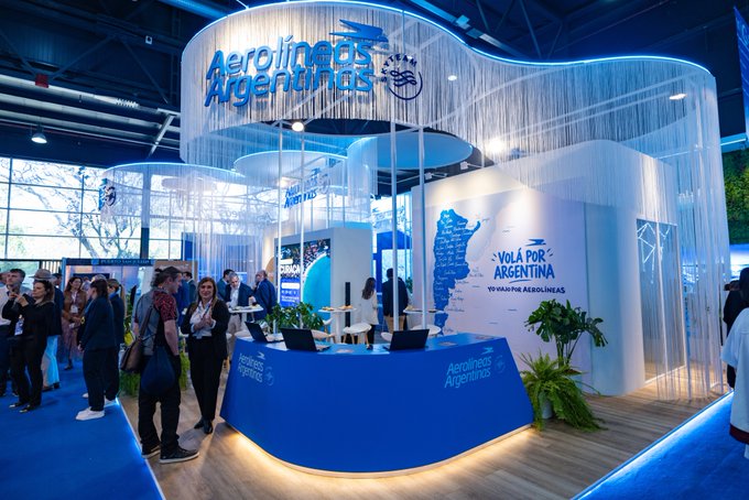 Stand de Aerolíneas Argentinas durante la Feria Internacional de Turismo FIT 2026 que cierra hoy miércoles 30 en Buenos Aires.