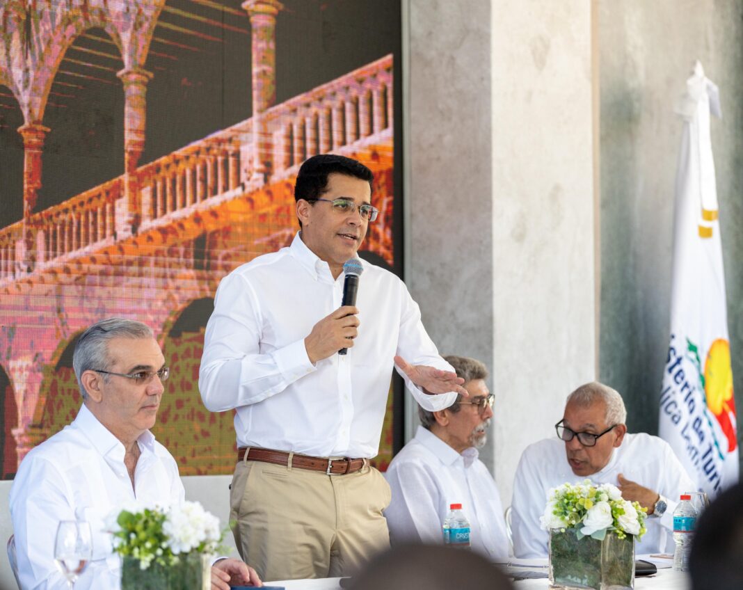El ministro de Turismo afirmó que, pese a las intervenciones, la Ciudad Colonial atraviesa uno de sus mejores momentos en términos turísticos