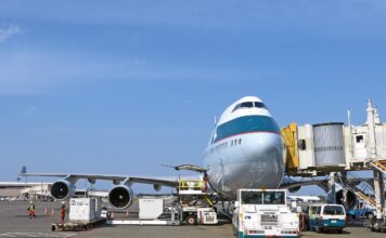 La carga aérea internacional de América Latina y el Caribe crece 4% en julio y encadena siete meses de expansión El movimiento internacional de mercancías por vía aérea alcanzó 334.099 toneladas métricas durante julio, con Brasil y Colombia como principales impulsores del crecimiento regional, según ALTA