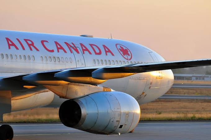 La línea aérea asegura que las nuevas rutas respaldan la estrategia de crecimiento a largo plazo de Air Canada, que se espera que cree más de 1,500 empleos directos adicionales para 2028, al tiempo que aumenta la contribución de la aerolínea al PIB de Canadá en más de 7,000 millones de dólares al año.