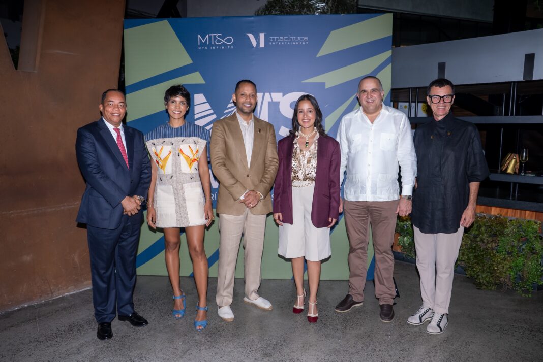 Catalino Correa, Ichanell Rodríguez, Carlos Machuca, Sophia Sanabria, Alexis Victoria Yeb y Sócrates McKinney