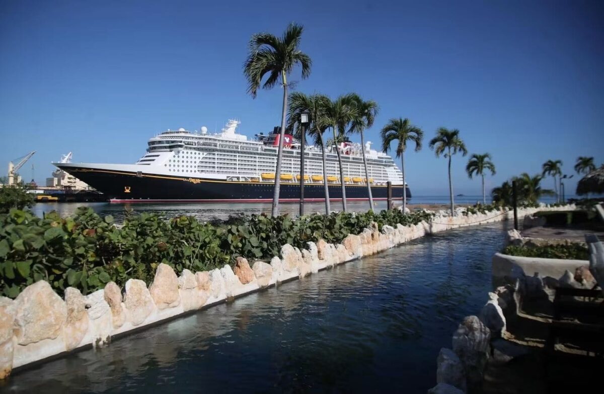 El crucero Disney Dream toca por primera vez puerto dominicana, al llegar Puerto Plata
