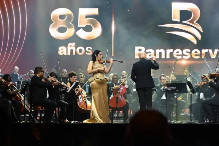 En sus 85 años Banreservas rindió un merecido homenaje a la música dominicana. 