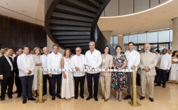 Punta Cana abre su ventana cultural: el Centro Cultural Rainieri llega para contar la historia y el arte de República Dominicana Inaugurado el viernes 23 de octubre con el presidente Luis Abinader en el corte de cinta, el espacio impulsado por Frank y Haydée Rainieri abrirá al público el miércoles 28 y suma arte, memoria y educación a la oferta del principal polo turístico del país.