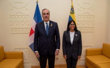República Dominicana y Venezuela exploran una nueva etapa de cooperación turística El presidente Luis Abinader y la presidenta interina de Venezuela, Delcy Rodríguez, abordan cooperación energética, relaciones consulares y turismo en reunión bilateral en Roma.
