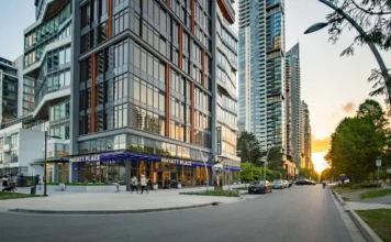 Hyatt consolida su crecimiento récord en Canadá con nuevos hoteles en toda su cartera de marcas La cartera de hoteles abiertos de Hyatt en Canadá se ha cuadruplicado desde 2017, y se espera la apertura de un récord de 10 hoteles en 2027. En la imagen el Hyatt Place Vancouver / Metrotown. Foto Hyatt.