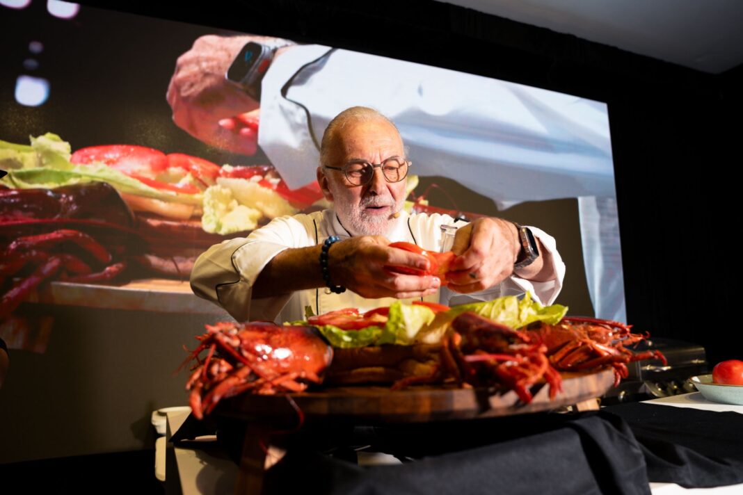 Hubert Keller, chef francés que llevó a Fleur de Lys, en San Francisco a ser uno de los grandes restaurantes de Estados Unidos, regresó al Casa de Campo Food & Wine Festival con una extravagante hamburguesa surf and turf de wagyu con langosta de Maine, queso brie y trufa.