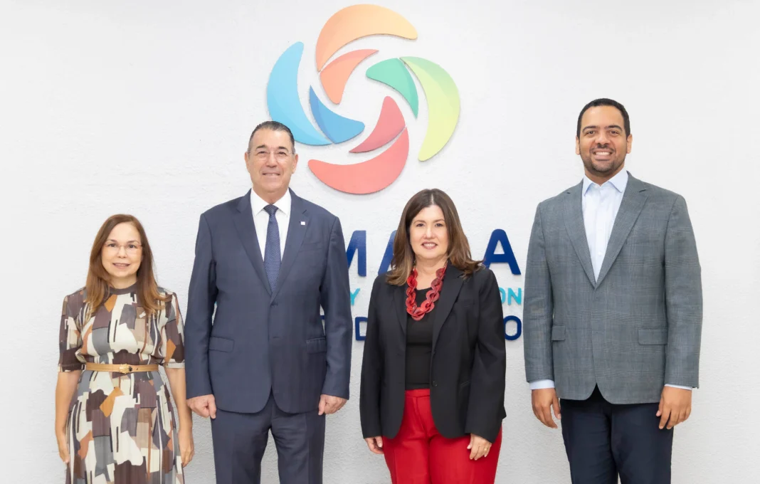 El convenio, firmado entre la Cámara Santo Domingo y el Clúster Turístico de Santo Domingo por Lucile Houellemont y Juan Manuel Martín de Oliva, contempla la promoción de espacios de Networking y la identificación de oportunidades para proyectos conjuntos.